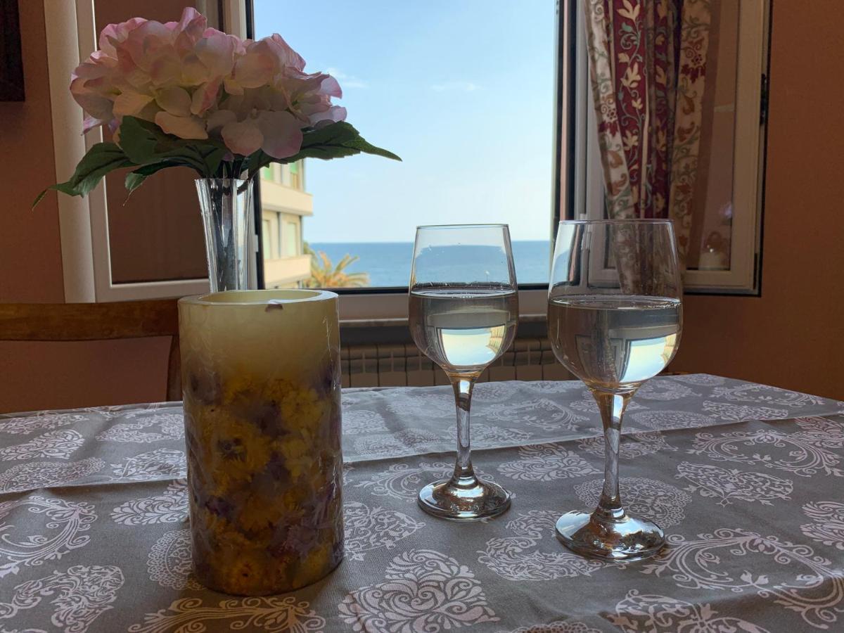 Le Finestre Sul Mare Apartamento Albissola Marina Exterior foto