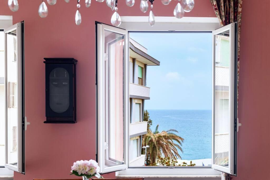 Le Finestre Sul Mare Apartamento Albissola Marina Exterior foto