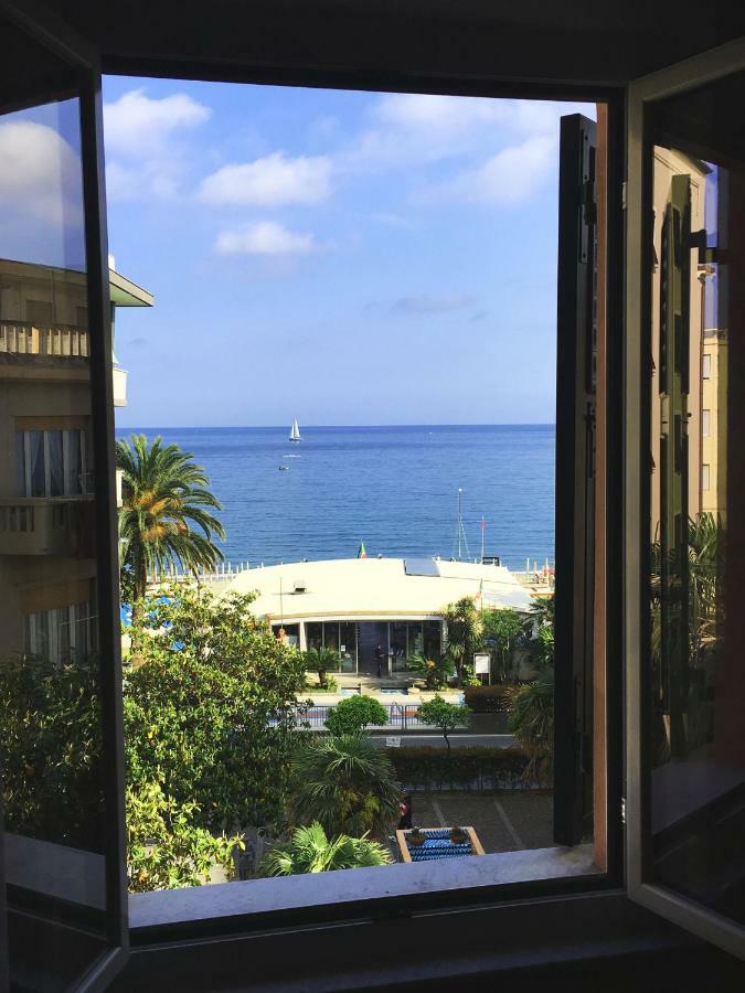 Le Finestre Sul Mare Apartamento Albissola Marina Exterior foto